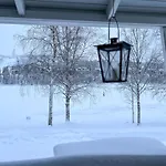 Апартаменты Lomakivakka - Roomy 2bd & Loft By The Lake, Free Wifi And Sauna