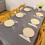 Апартаменты Lomakivakka - Roomy 2bd & Loft By The Lake, Free Wifi And Sauna *