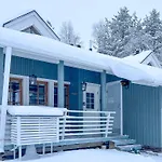 Апартаменты Lomakivakka - Roomy 2bd & Loft By The Lake, Free Wifi And Sauna Рука