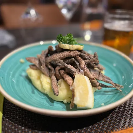 Lomakivakka - Roomy 2bd & Loft By The Lake, Free Wifi And Sauna *