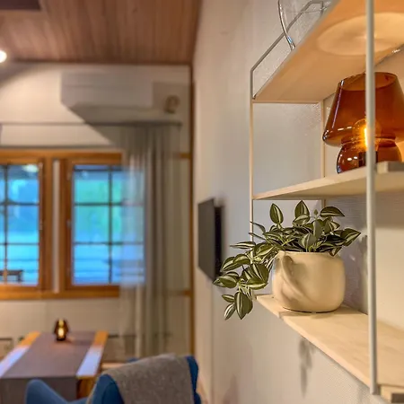 Lomakivakka - Roomy 2bd & Loft By The Lake, Free Wifi And Sauna Huoneisto *