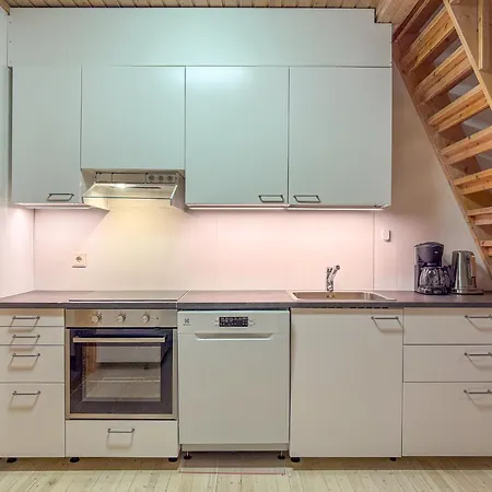 Lomakivakka - Roomy 2bd & Loft By The Lake, Free Wifi And Sauna Apartmán *